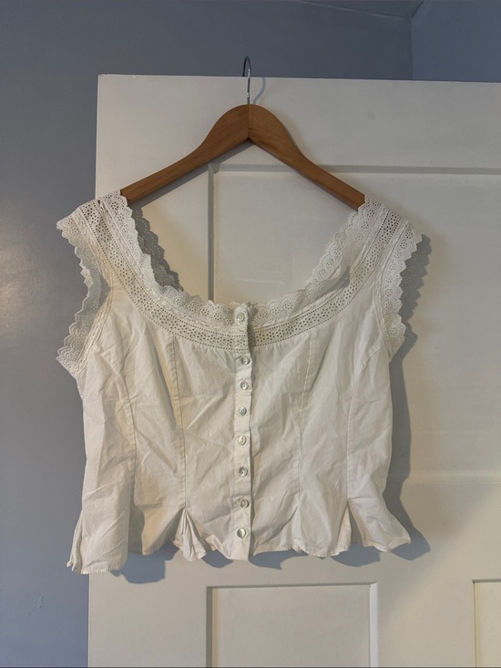 Doen Tops - White Lace-Trim Button Front Women's Top